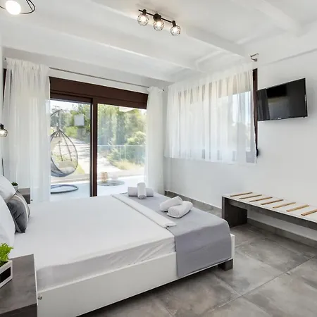 Hotel Ermioni Sea View 3*