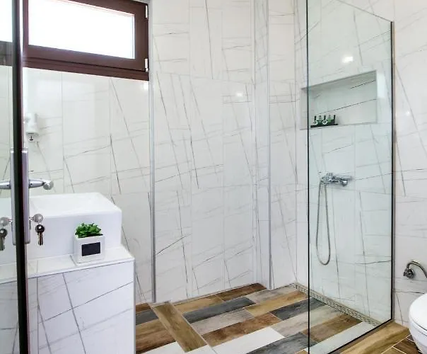 호텔 Ermioni Sea View 3*