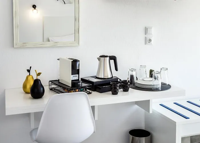 호텔 Ermioni Sea View 리메나리아