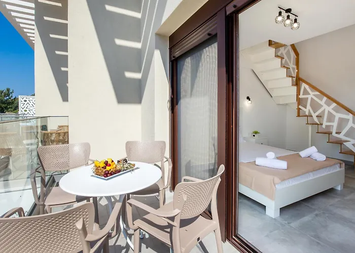 호텔 Ermioni Sea View 3*